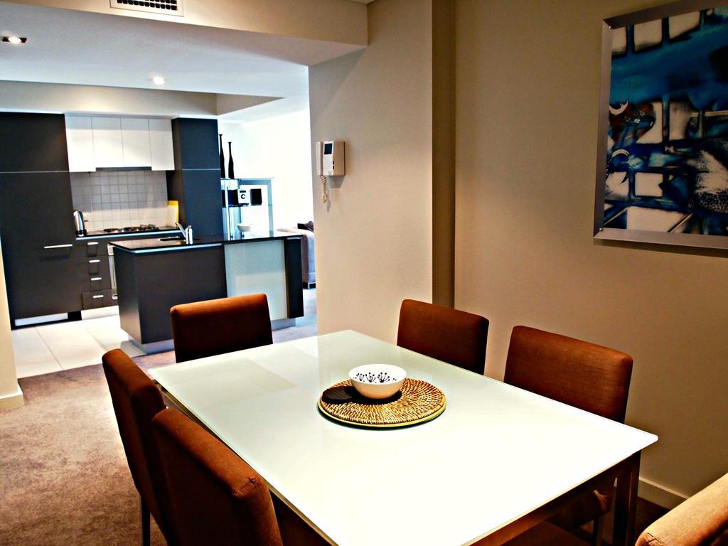Adelaide Dress Circle Apartments - North Terrace Habitación foto